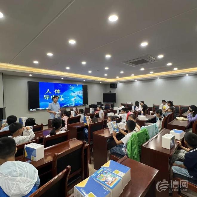 岭街道2024年全国科普日活动火热开展尊龙凯时新版APP点燃科学之光 金家
